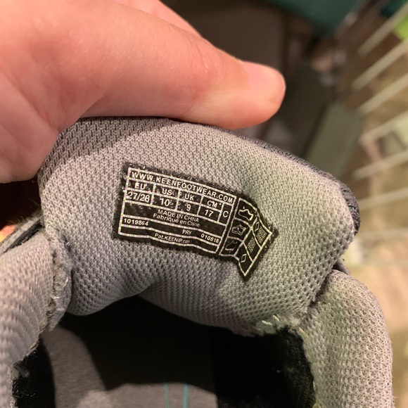 KEEN sneaker/hikers. GUC. Size 9. - Picture 5 of 5